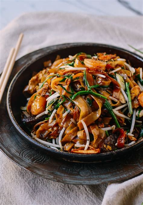 Char Kway Teow Malaysian Noodle Stir Fry The Woks Of Life