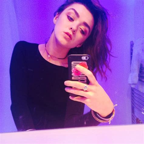 Maisie Williams Nude Leaks Topless Exposed Videos Celebs Unmasked