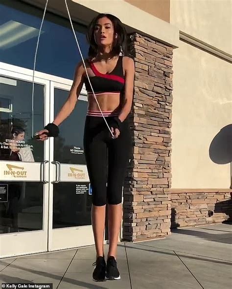 Kelly Gale Showed Off Her Incredible Abs In A Red Bikini Daily Mail