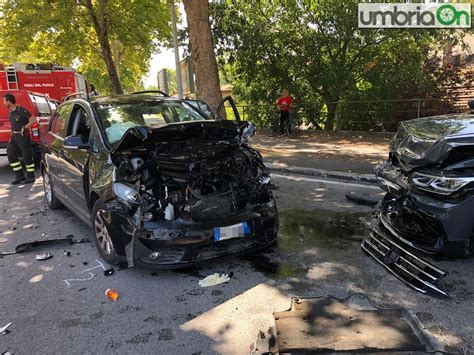 Terni Contromano In Viale Prati Causa Frontale Con Feriti UmbriaON