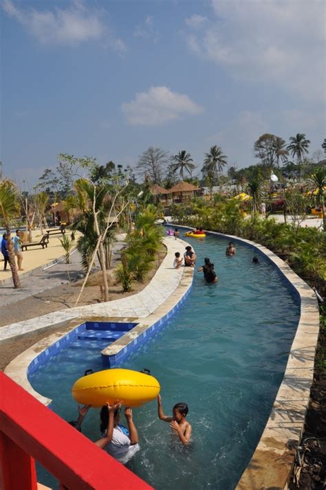 Sangkan Resort Aqua Park Merupakan Taman Rekreasi Air Terbesar