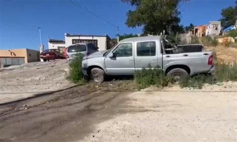 Por Un Vecino Que Se Niega A Correr Su Camioneta No Pueden Reparar Una