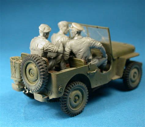 35051 British Jeep Crew Miniart