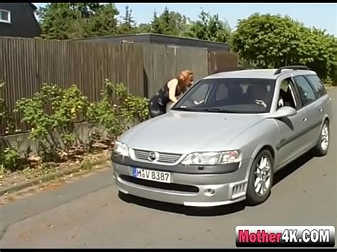 Sexy maduro babe consigue COÑO lleno al aire libre XVIDEOS