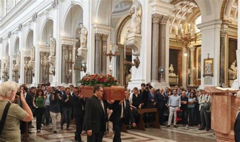 Cattedrale Gremita A Palermo Per Funerali Dell Imprenditore Angelo