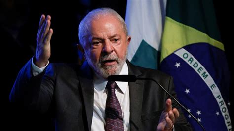 Brasilien Präsident Lula wirft Dutzende Militärs raus WELT