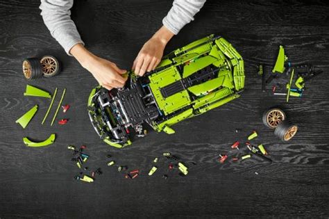 LEGO Technic Lamborghini Sián: From concept to brick model | Torque