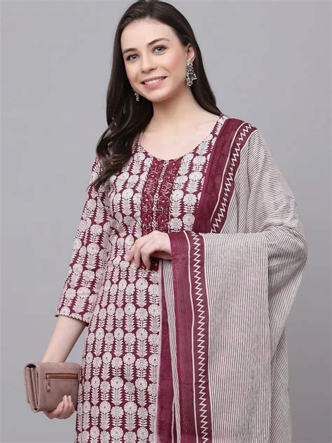 Printed Straight Kurta With Trouser And Dupatta At Rs 500 Piece Ladies