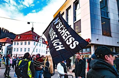 Corona Protest In Nagold Statt Spaziergang Jetzt Eine Echte Demo