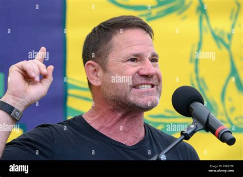 steve backshall tv nature presenter speaking   restore nature