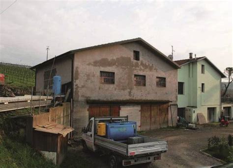 Ordine Di Sgombero Per Casa Ed Attrezzaia