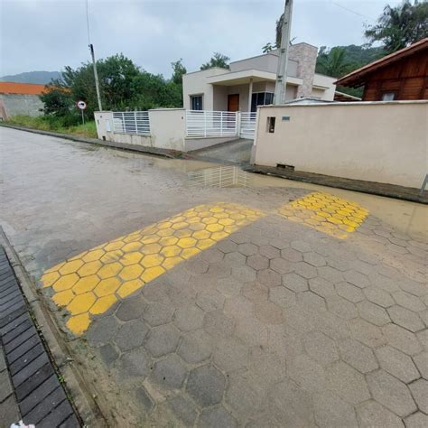 Moradores Clamam Por Conclus O De Pavimenta O Na Rua Nilo Erthal Em