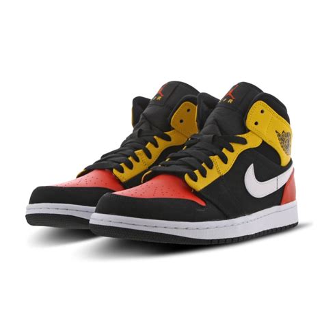 Venta Jordan Retro Negro Con Amarillo En Stock