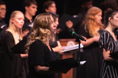 UWF Singers present the ‘Les Chansons des Roses’ - University of West Florida Newsroom