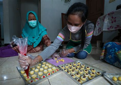 Lapak Ganjar Bangkitkan UMKM Kue Kering Pemerintah Provinsi Jawa Tengah