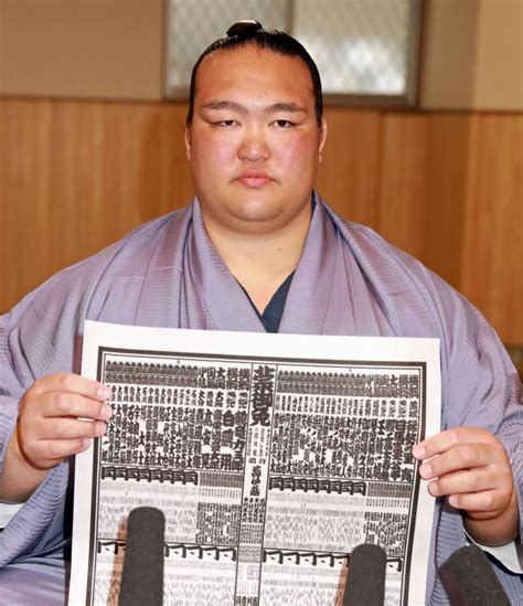 東の正横綱稀勢の里「面白い」故障抱えピンチは好機 大相撲 日刊スポーツ 稀勢の里 相撲 横綱