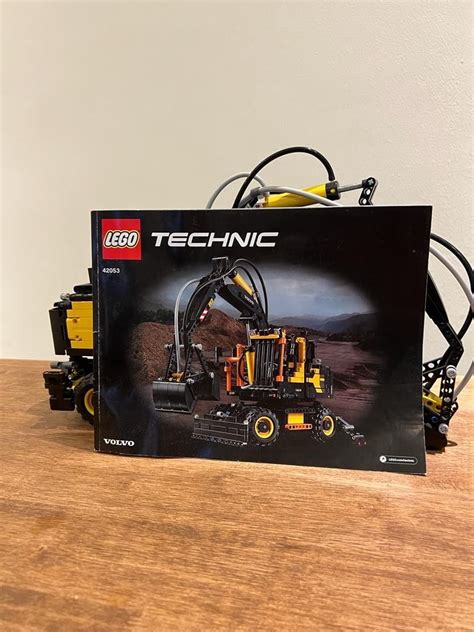 LEGO Technic 42053 Volvo EW160E Excavator, Hobbies & Toys, Toys & Games ...