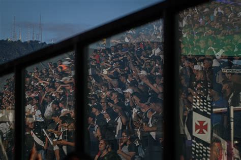 Vasco pode ser punido e até perder mando de campo entenda Papo na