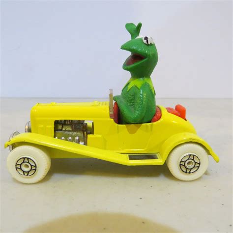 Kermit The Frog in Roadster, 1/43 scale, CG-Kermit-G