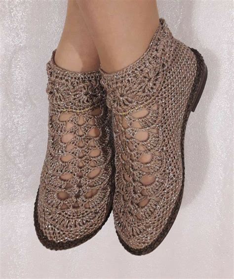 Pin by roseni on Salvamentos rápidos Crochet shoes Crochet shoes