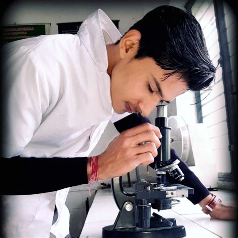 Preparation and Standardization of Sodium Thiosulfate (Na2S2O3) Molar ...