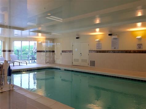 Courtyard by Marriott Schenectady at Mohawk Harbor Pool: Pictures & Reviews - Tripadvisor