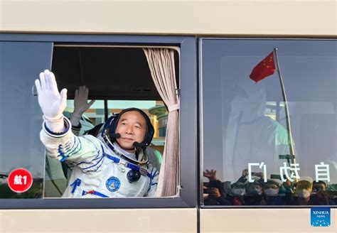 Realizan Ceremonia De Despedida Para Astronautas Chinos De Misi N