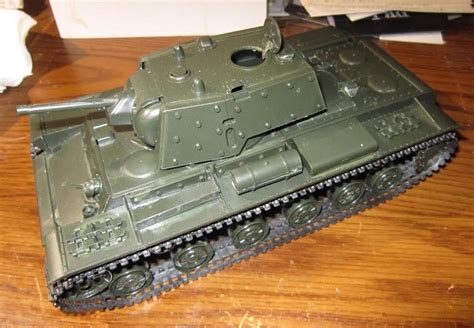 Build Of Tamiya 1 35th Scale Russian KV 1B Model 1940 W Applique Armor