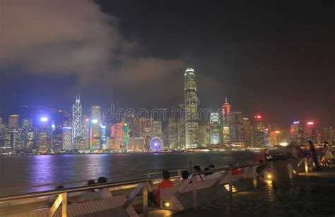 Paisaje Urbano Hong Kong De La Noche Del Puerto De Victoria Imagen De