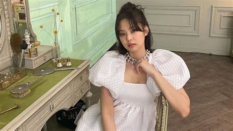 Dress Like BLACKPINK S Jennie With These Styling Tips