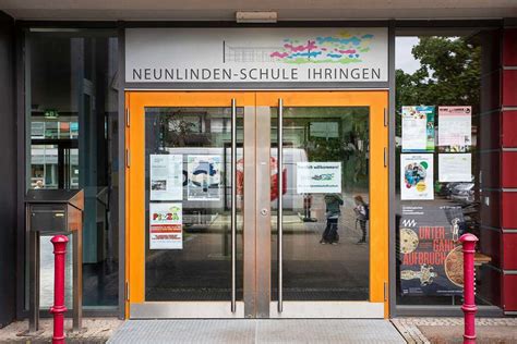 Neunlindenschule In Ihringen Wird Wegen Toilettenfeuer Evakuiert