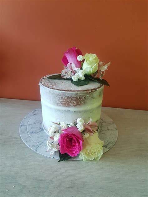 Naked Cake Con Flores Naturales
