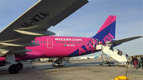 Новый лоукостер в Украине Wizz Air Abu Dhabi обзор сервиса на рейсах