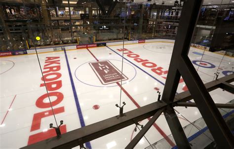 PHOTO: Akropole shopping centre opens; visitors offered ice rink and ...