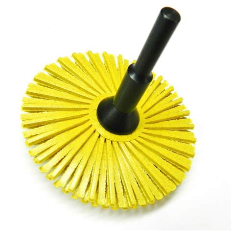 3m Radial Bristle Disc 3 Yellow 80 Grit With 14 Mandrel