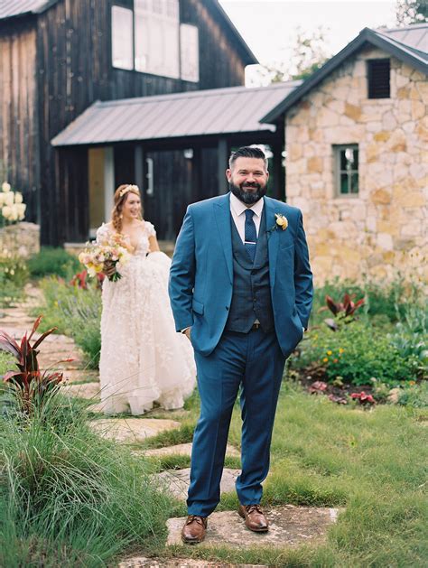 Dyan And Ryan Colorful Floral Wedding In The Texas Hill Country