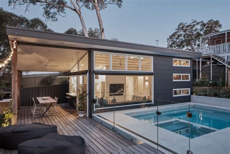 This Backyard Was Transformed Into A Small House With A Swimming Pool ...