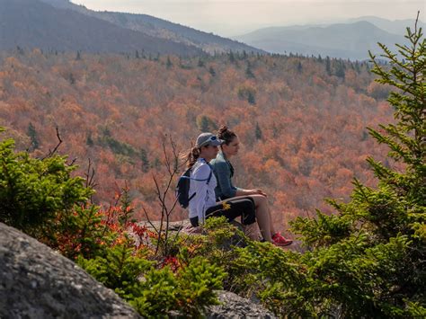 Fall Hiking in Stowe, Vermont | Experience Autumn in Stowe, VT