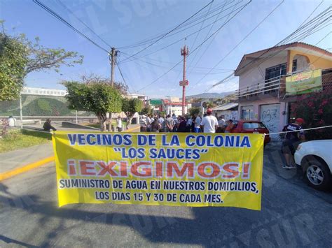 Bloquean Nuevamente Una Calle Vecinos De La Colonia Los Sauces De La