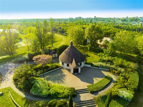 Domestiquer Jeter Manger Le D Ner Parc Du Tremblay Tennis Pr Historique