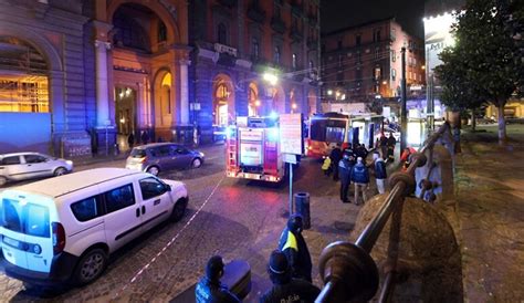 Napoli Uomo Travolto Ed Ucciso Da Un Bus