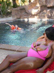 Carolina Sweets Maserati Hot And Mean BabeSource