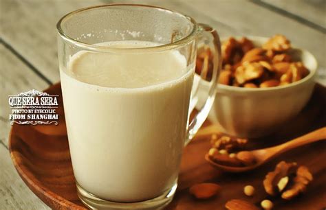 Nuts Milk Glass Of Milk Nuts Recipes Food Essen Meals Ripped