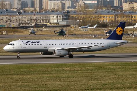 Lufthansa D AISJ Airbus A321 231 Anna Zvereva Flickr