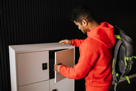 Smart Lockers - eLocker