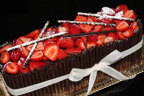 Top 40 Imagen Pastel De Chocolate Con Fresas Abzlocal Mx