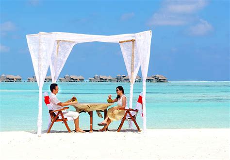 Blissful 4 Nights 5 Days Maldives Honeymoon Package