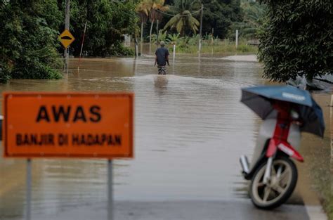 Flood Two PPS Open In Selangor One In Negeri Sembilan