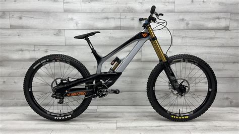 2018 Yt Tues Cf Pro Race Mountain Bike Large Cycle Limited