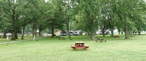 Acorn Oaks RV Park | Francesville, IN